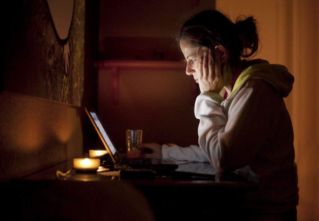 Internet addiction clinical signs