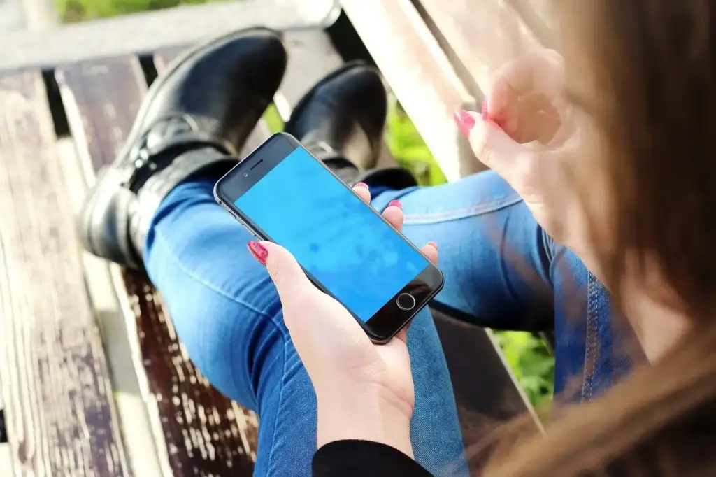 Smartphone notification psychology